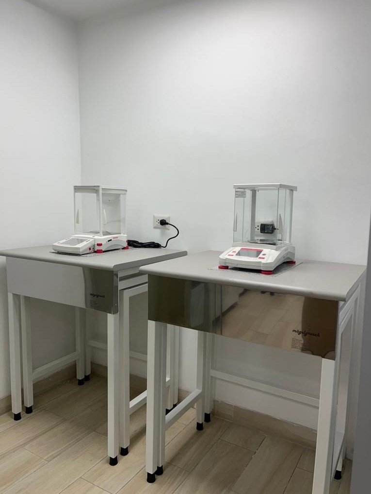 Mesa antivibración para instrumentación científica